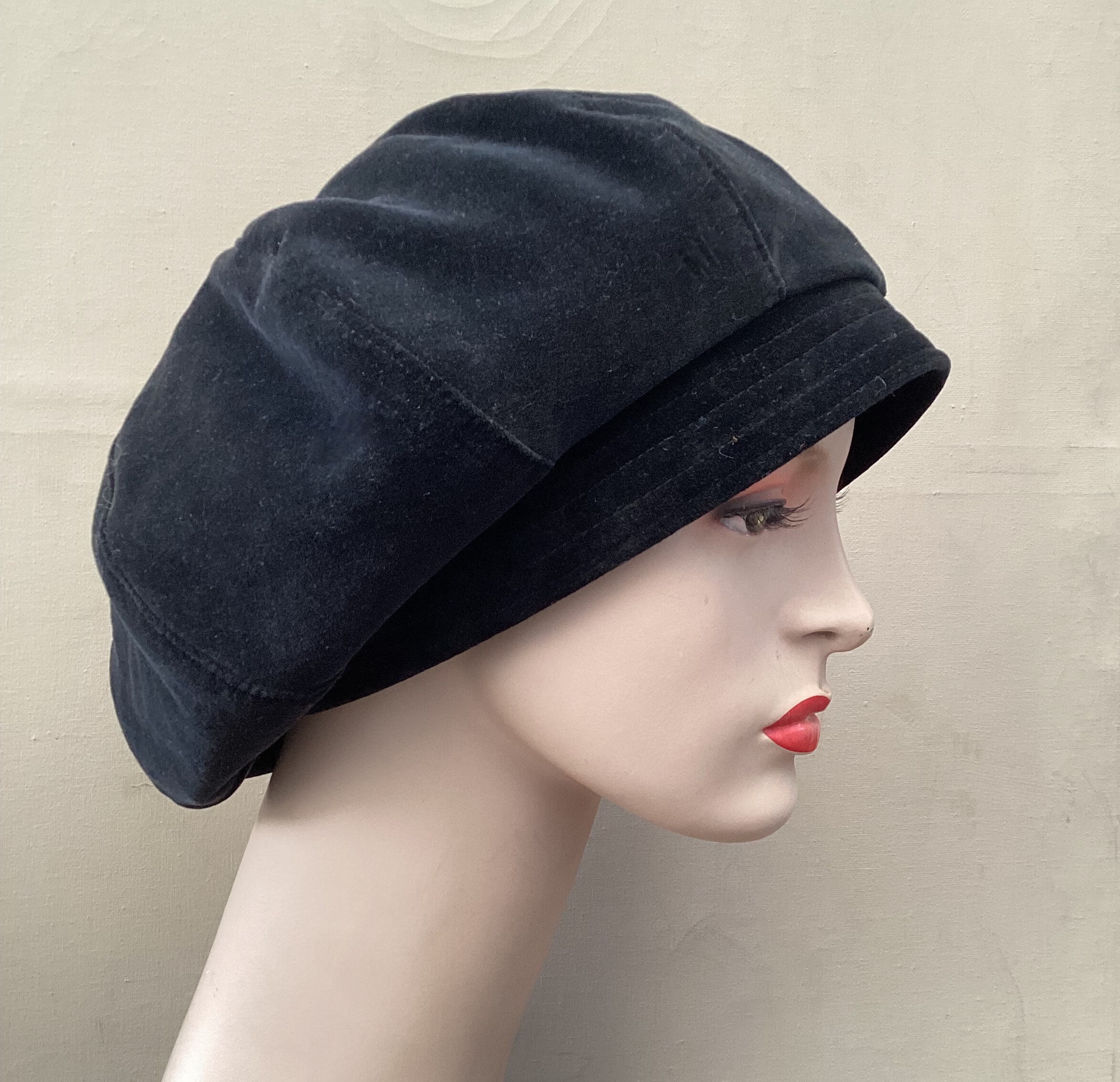 Black Velvet Slouchy Beret Recycled 