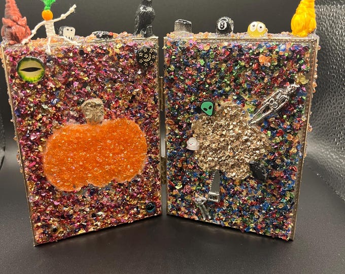 Glass Glitter & Figurines - Spooky Double frame