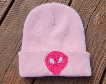 Gorro rosa de extraterrestre para niños