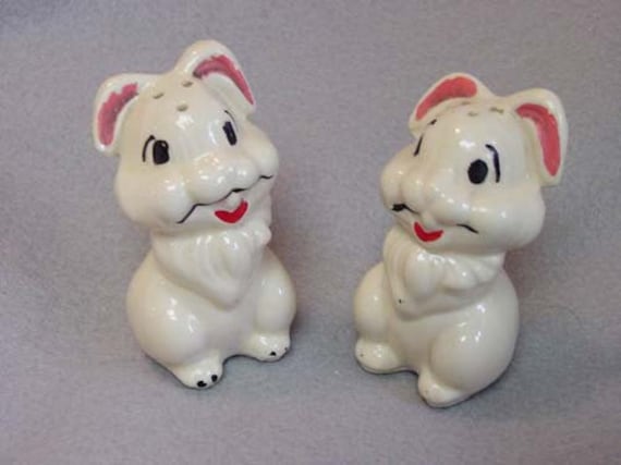 Vintage Walt Disney Productions THUMPER Salt & Pepper Shakers.. Ceramic Pottery