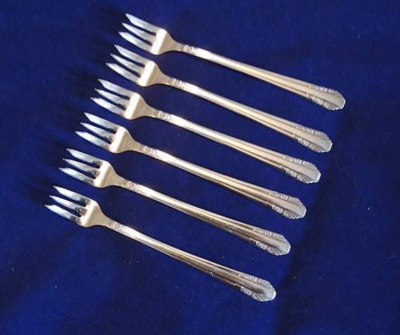 6 Rogers & Bro. IS Silverplate Cocktail Forks..1938 Rosalind Pattern.. Art Deco
