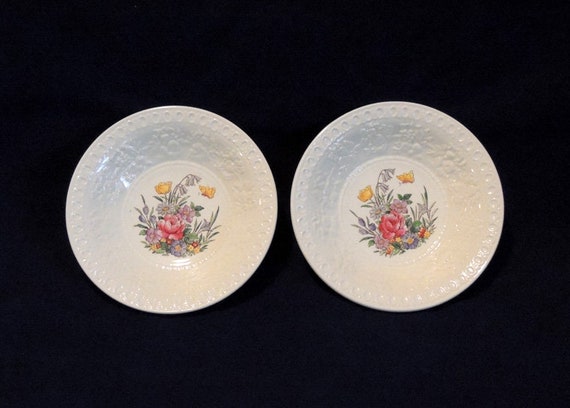 2 Wedgwood Wellesley TINTERN 5.5" Fruit Berry Bowls.. Vintage England Pattern AL9460