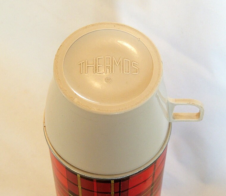 Vintage THERMOS Brand Plaid Tartan Design.. 1 1/2 Pint No. 2395.. 11 Tall