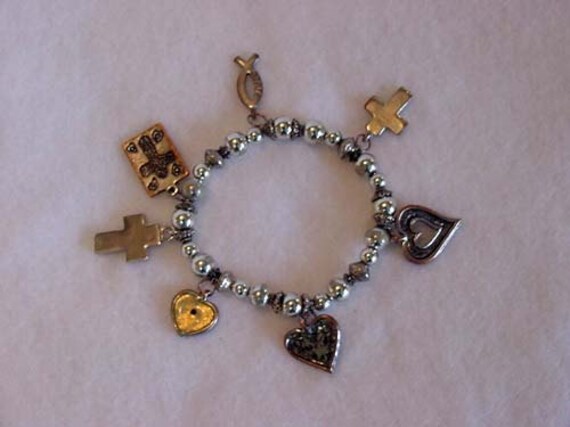 Vintage Silvertone Bead & Charm Stretch Bracelet.  CHRISTIAN CHARMS