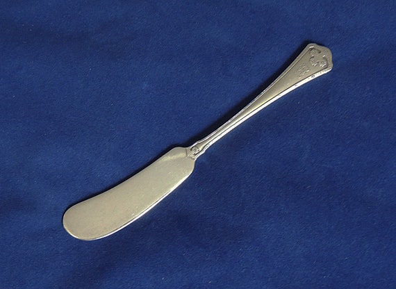 Wallace Sterling Silver Carmel 1912 Butter Spreader.. Mono R.. Arts & Crafts