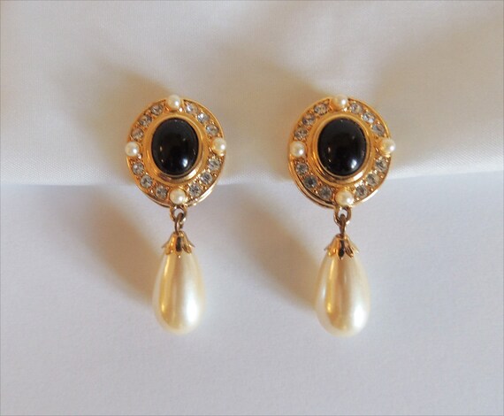 Vintage Carolee clip on earrings Faux Pearl Tear Drop, crystal and black caboshon