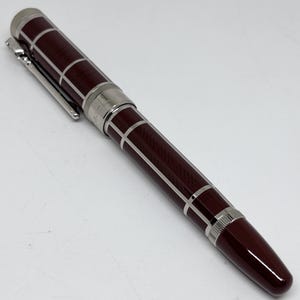 Pluma estilográfica Montblanc vintage con elegante estuche de regalo y envío gratuito.
