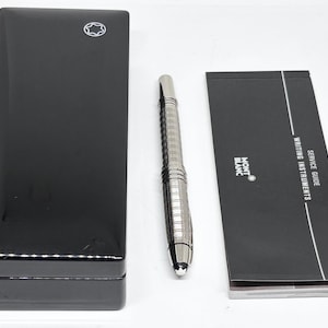 Pluma estilográfica Montblanc vintage con elegante estuche de regalo y envío gratuito.