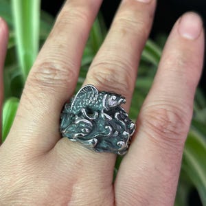 Exquisite seltene tibetische handgefertigte Kupfer-Quadrat-Ring-Drachen-Statue-Ring nicht verstellbarer Ring Handmade Punk Antique Ring Herren, Damen Geschenk 01