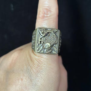 Exquisite seltene tibetische handgemachte Messing Kupfer-Quadrat-Ring Fisch-Statue Ring verstellbarer Ring handgemachter Punk Antik Ring Männer, Frauen Geschenk f10