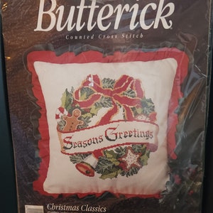 Counted cross stitch kit, embroidery kit, Christmas gift idea, Vintage Butterick 1940 Wreath Pillow