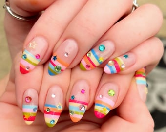 Press On Nails Rainbow Stripes Fake Nails Colorful Rhinestones Star Decals False Nails Y2K Summer Reusable Custom Handmade Gel Nail Art Sets