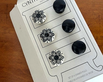 Cynthia Rowley Set of 6 Ceramic Drawer Pull Knobs Black/White
