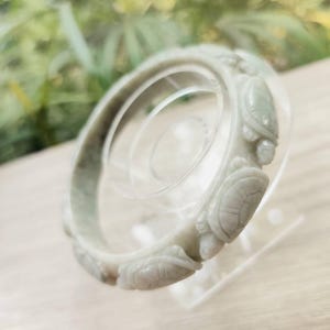 Jadearmband Burmesisk Grön Sköldpadda Platt Mage Äkta Naturlig Typ A Innerör 67 mm