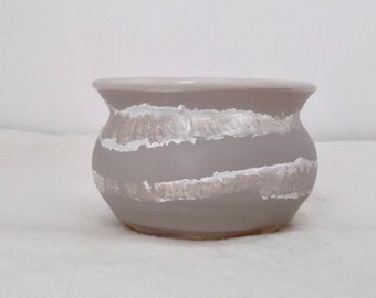 Handmade Small Pottery Sugar Bowl, Light Grey / Pebble and White Stripe Pattern detail