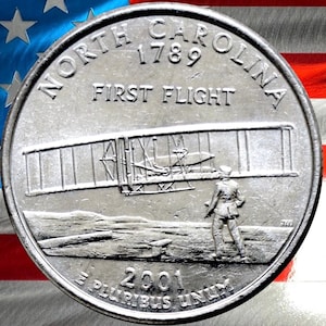 2001 P & D North Carolina State Quarter Circulierte US Mint 25C Münzsammelbare Erste in Freiheit Bell Historische Münze