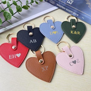Personalised Leather Heart Keychain-Custom Saffiano Leather Heart Keyring,Monogrammed Heart Shape Keychain, Couple Gift，Valentine’s Day Gift