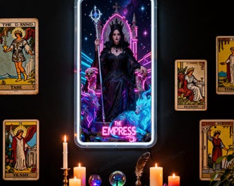 Letrero de neón personalizado con la carta del Tarot de La Emperatriz: arte LED personalizado para la energía femenina.