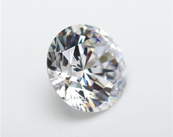 2 Ct Round Cut D Color VVS1 Moissanite, Loose Gemstone (5 mm)