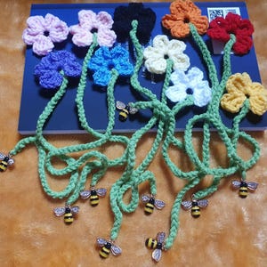 Gehäkeltes Blumen Lesezeichen: Handgemachte Biene Anhänger Lese Accessoire