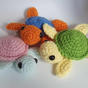 Super weiche gehäkelte Schildkröte, Kuscheltier in verschiedenen Farben, niedliche Amigurumi Schildkröte - Made to Order
