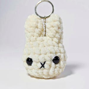 Handmade Crochet Bunny Keychain – Plush Amigurumi Rabbit Bag Charm, Cute Soft Toy Key Ring Gift for Kids, Teens, Adults