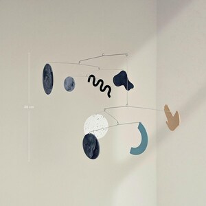 Système solaire suspendu | Attrape-soleil planète minimaliste, décoration Slow Living - Mobile cinétique abstrait image 10