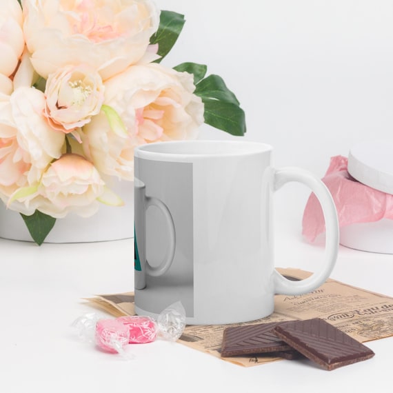 White Stylish ceramic mug – Minimalist design | Gift idea for coffee & tea lovers, glossy mug