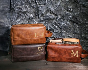 Personalized Men's Leather Toiletry Bag, Groomsmen Gifts, Engraved Dopp Kit, Christmas Gift for Him, Travel Toiletry Bag, Leather Accessory
