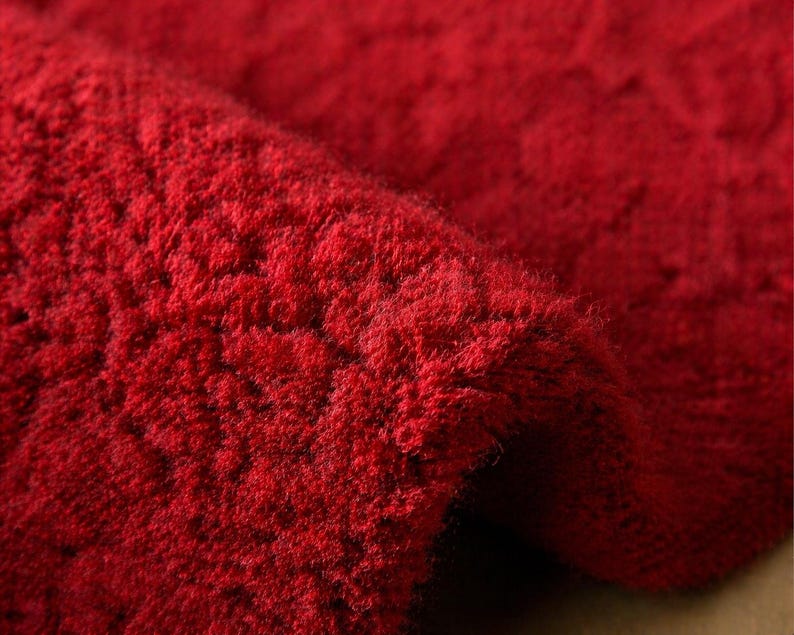 Luxurious Red Round Rug – Bold Solid Color Circle Carpet for Living ...