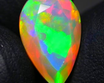 3,20 CRT opale éthiopienne naturelle, pierre taillée, opale taillée à facettes, opale de feu Pin-Fire, opale de feu Welo, opale taille de bague, opale à plusieurs feux (14 x 9 x 6 mm)