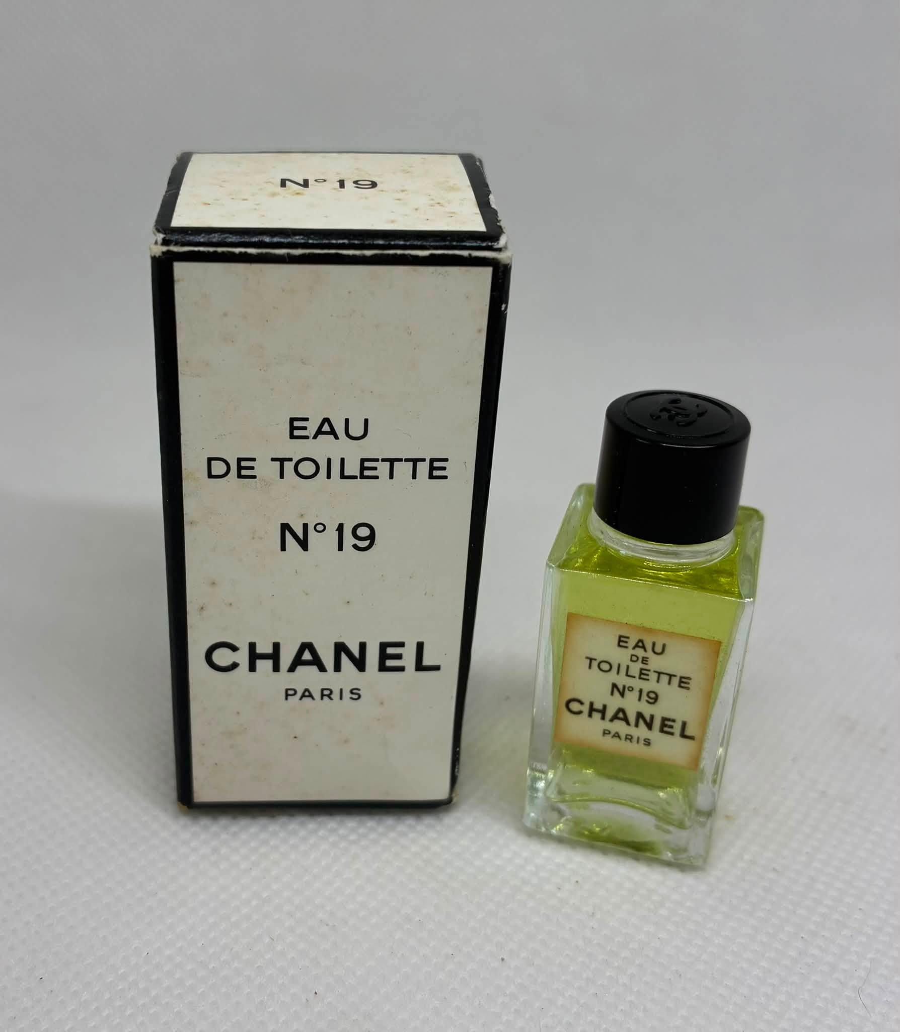 Chanel No 19 Perfume - Etsy