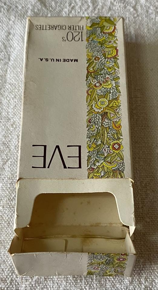 Vintage Eve 120's Cigarette Pack – Empty Floral American Luxury Box Only,  Empty Cigarette Pack, Collectible Cig Pack, Gold Foil Carton, Prop