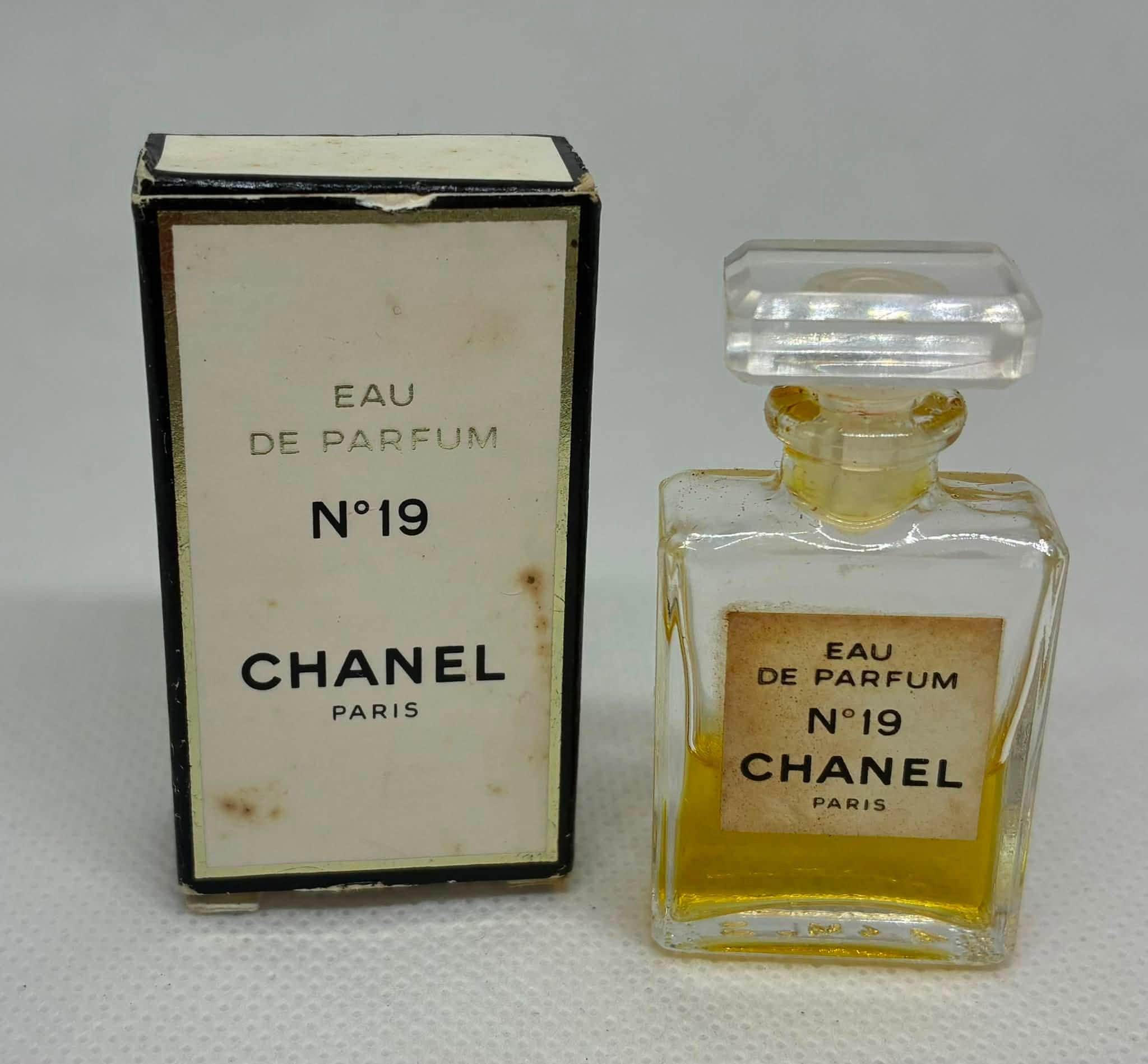 Chanel #19 Perfume - Etsy Canada
