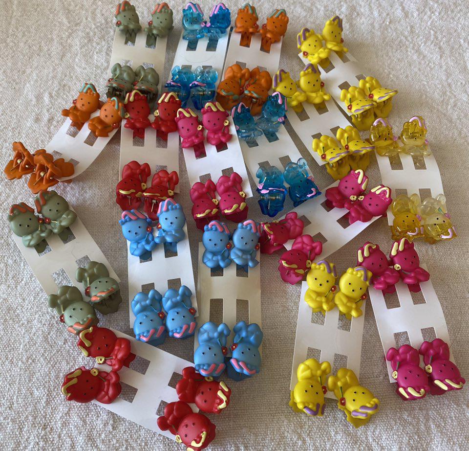 Vintage, 4 X Barrettes. Hair Clips, 80s Retro, 2cm Long, Acrylic