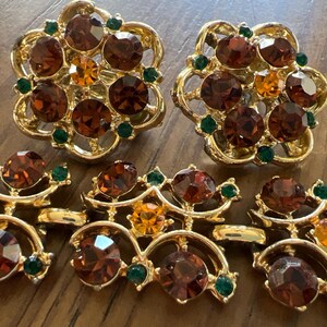 Vintage Bracelet and Clip Earring Gold Toned browns gold Green Beauiful Clip earrings and bracelet group Gorgeous vintage jewelry gold