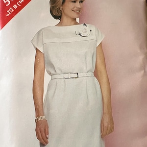 Misses See & Sew Butterick No. 5392 very loose fitting dress patternSizes 14 16 18 pattern stylish dress with tucks. 80s fashion style FF