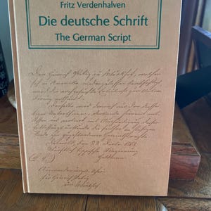 Die deutsche Schrift The German Script by Fritz Verdenhalven hardback book 151 pages no markings excellent condition Ein Ubungsbuch book