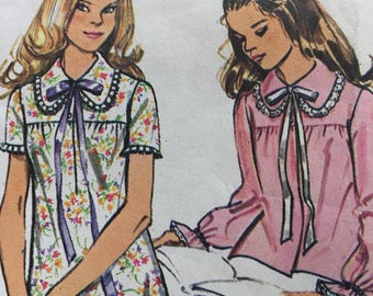 Misses Lanz-style Nightgown and Bed Jacket - Vintage 1972