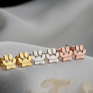 Personliga tassavtryckörhängen i sterlingsilver, namnörhängen för husdjur