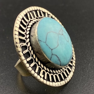 Handmade Afghan Turquoise Ring: Traditional Brass Artwork
