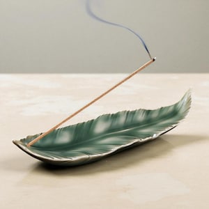 Bamboo Leaf Incense Holder – Ceramic Ash Catcher Tray | Minimalist Zen Decor | Handmade Incense Burner | Boho Spiritual Gift