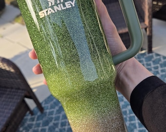 Gobelet Stanley scintillant personnalisé : vert ombré et or