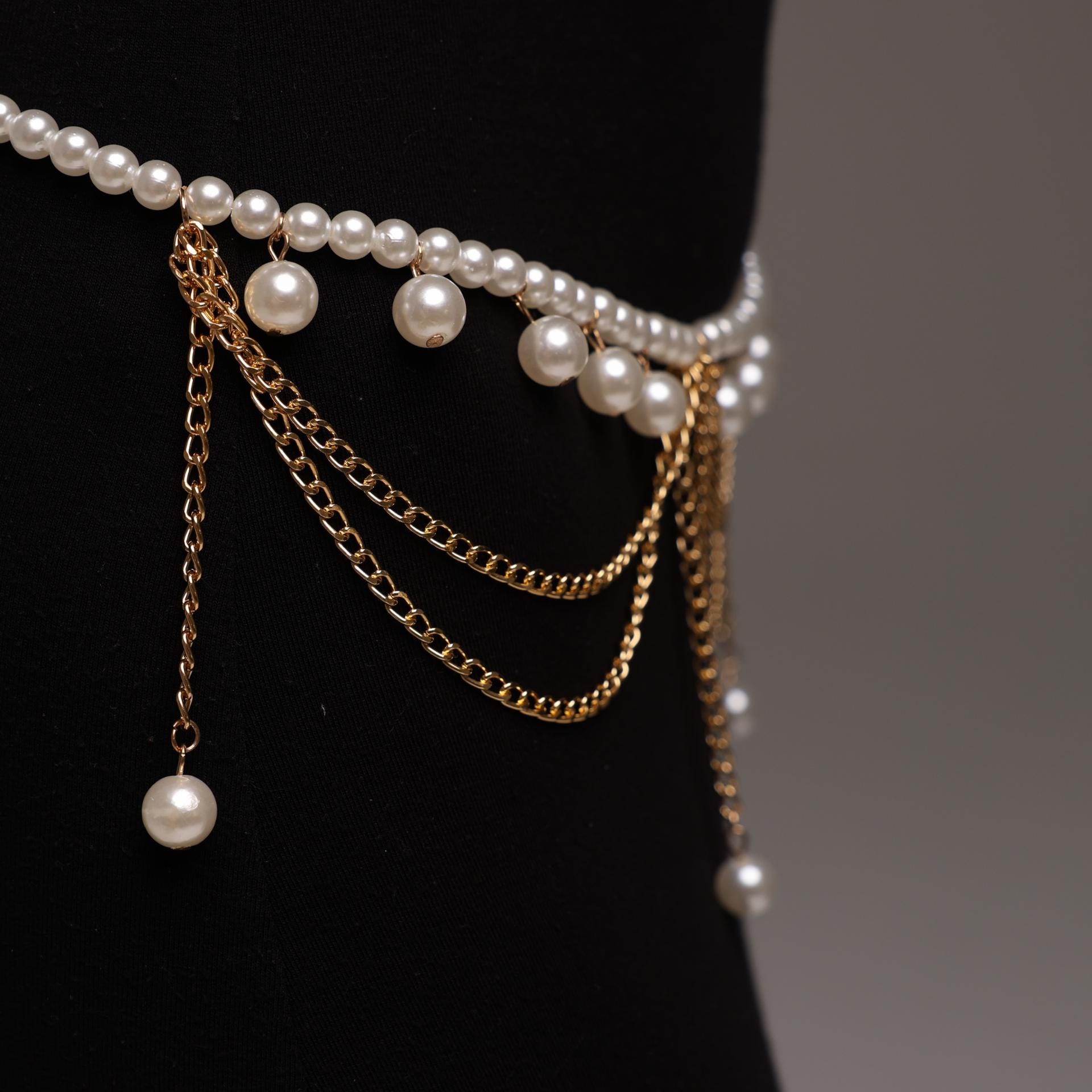 Brand New Stylish & Beautiful Faux Pearl Chain Waist Belt Amazon.com: Wriidy Pearl Belt White Women Wasit Chain  main image 2