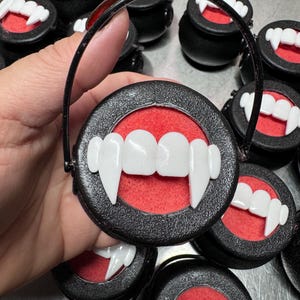 Vampire fangs cauldron bath bomb