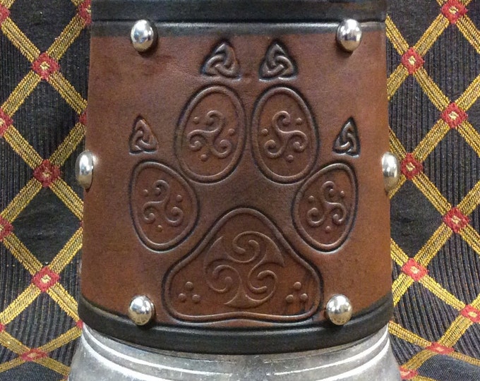 Embossed Leather Celtic wolf paw design 36 oz tankard