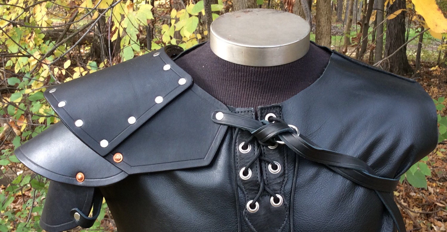 Leather Armour with shoulders - Mercenary