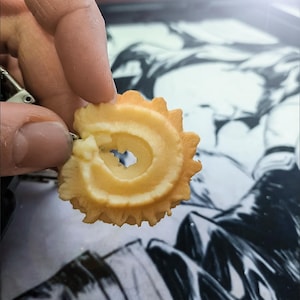 Handmade Realistic Miniature Cookie Keychains - Assorted Biscuit - Shaped Food Charms for Keyrings & Bags