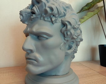 Réplica de plástico impresa en 3D de la famosa cabeza escultórica de Arno Breker - Disponibilidad