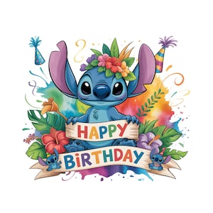 Könnte beinhalten: Ein blauer Cartoon-Charakter mit großen Ohren und einem Blumenkranz hält ein Banner mit der Aufschrift "HAPPY BIRTHDAY". Das Bild zeigt bunte tropische Blumen, Blätter und einen lebendigen Aquarellhintergrund. Zwei kleinere Charaktere sind ebenfalls vorhanden.